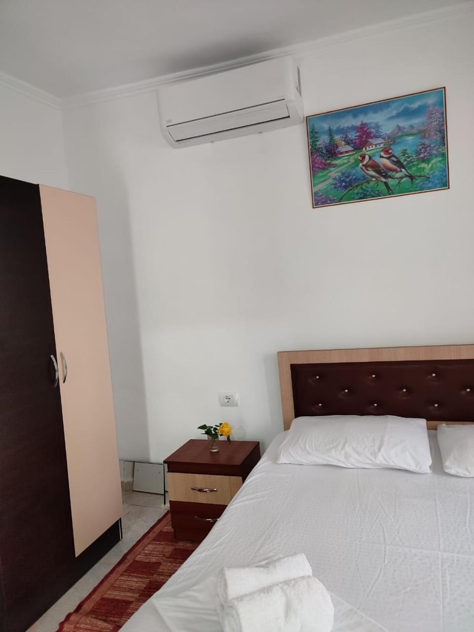Guest House Eloid Berati Exterior foto